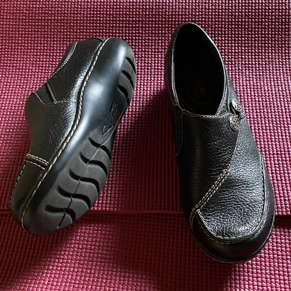 Clark’s Black Leather Ashland Lane Women's Loafers